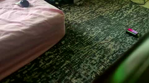 Snapshot of aveyboi chatting on 04.12.26 Avey Boi online show from 04.12.26