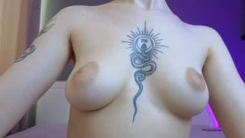Snapshot of avgustina_love chatting on 06.17.26 avgustina_love online show from 06.17.26