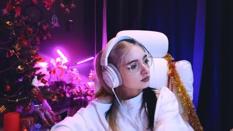 Avriel online show from 12.11.24