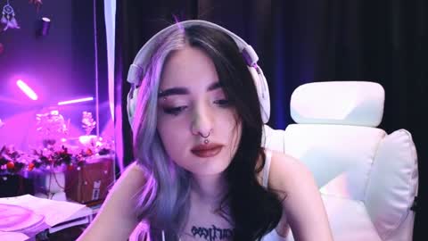 Avriel online show from 01.20.25