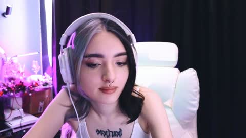 Avriel online show from 01.20.25