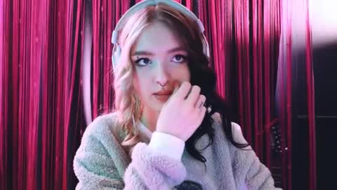 Avriel online show from 03.11.25