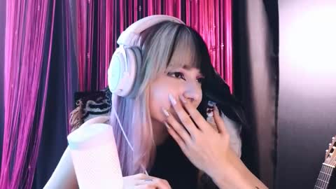 Avriel online show from 09.11.25