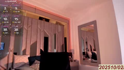 Snapshot of avril_naughty chatting on 02.10.25 AVRIL online show from 02.10.25