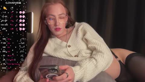 avril_pearly_ online show from 03.09.25