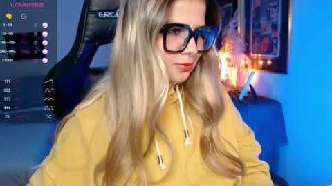 Avrill Morgan online show from 03.05.25