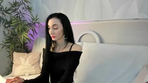 Avrora online show from 04.22.26