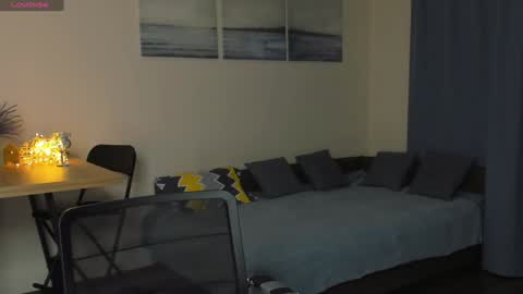 Avrora online show from 01.22.25