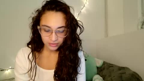 Avaia online show from 01.10.26