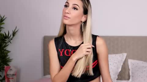 awalynch online show from 10.15.25