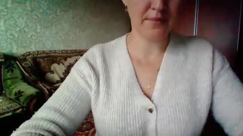 Snapshot of awesomeladyy chatting on 09.30.25 awesomeladyy online show from 09.30.25