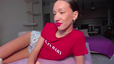 Awgustina online show from 12.18.25