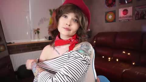 Snapshot of awondrr chatting on 03.28.26 Alice online show from 03.28.26