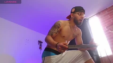 Independiente Model online show from 01.16.26