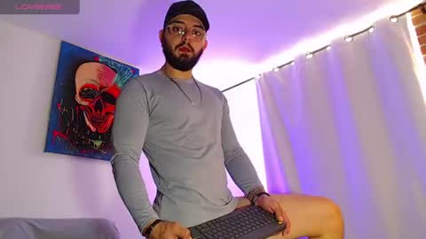 Snapshot of axel_7070 chatting on 06.21.26 Independiente Model online show from 06.21.26