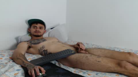 Axel online show from 02.22.25