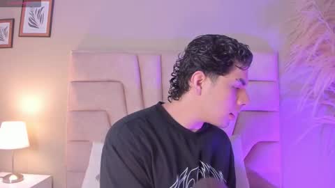 Yooung King  online show from 02.09.26