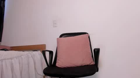 axel davis  online show from 11.03.25