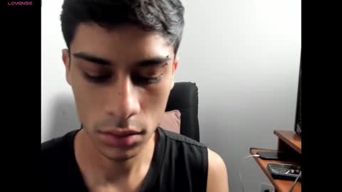 axel davis  online show from 12.01.25