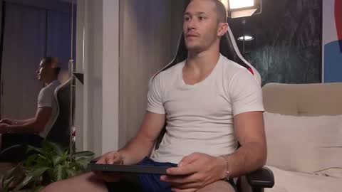 Axel Fairchaild online show from 11.19.25