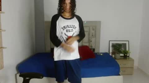 Axel online show from 12.20.25