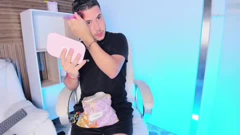 axel_grey_ online show from 09.11.25