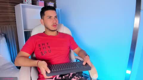 axel_grey_ online show from 09.16.25