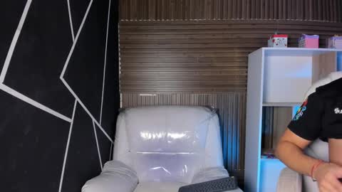 axel_grey_ online show from 09.22.25