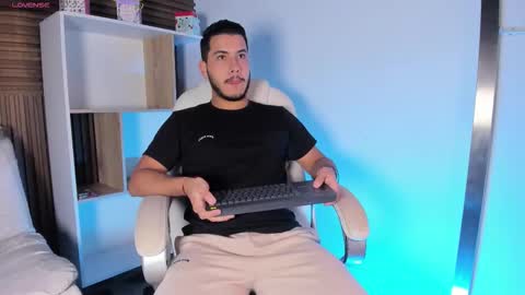 axel_grey_ online show from 10.12.25