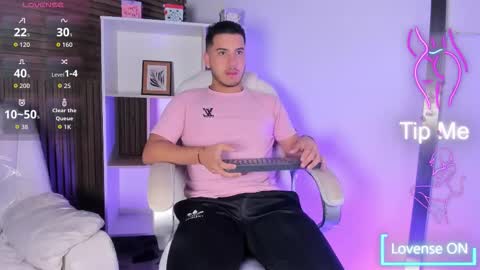 axel_grey_ online show from 11.16.25
