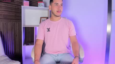 axel_grey_ online show from 11.20.25