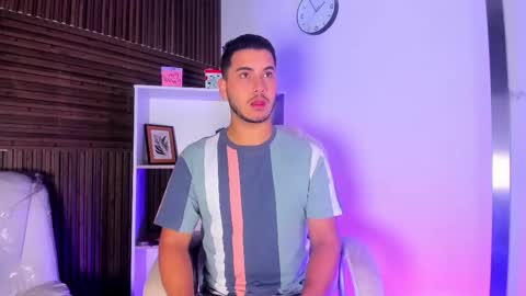 axel_grey_ online show from 11.24.25