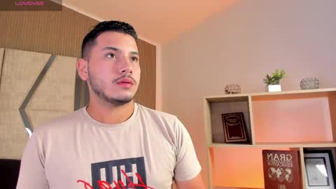 axel_grey_ online show from 04.10.26