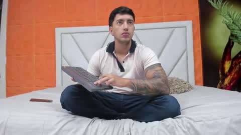 Snapshot of axel_hendrick chatting on 02.02.26 axel_hendrick online show from 02.02.26