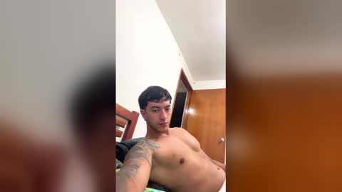 Snapshot of axel_hendrick chatting on 02.25.26 axel_hendrick online show from 02.25.26