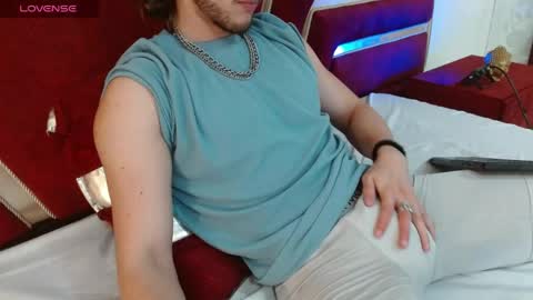 Axel  online show from 05.16.26