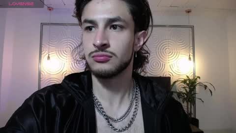Axel  online show from 06.10.26
