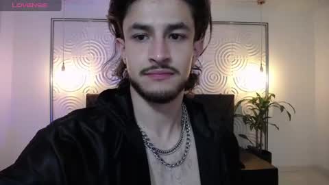 Axel  online show from 06.17.26