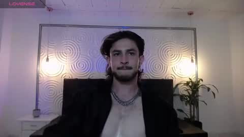 Axel  online show from 06.20.26
