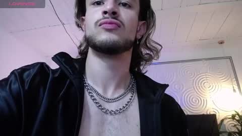 Axel  online show from 07.05.26