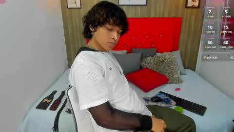 Snapshot of axel_ps chatting on 02.11.25 Alex online show from 02.11.25