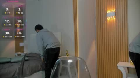 Snapshot of axel_ps chatting on 09.28.25 Alex online show from 09.28.25