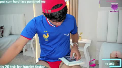 Snapshot of axel_ps chatting on 10.21.25 Alex online show from 10.21.25