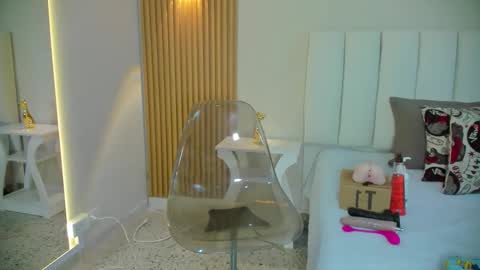 Snapshot of axel_ps chatting on 11.19.25 Alex online show from 11.19.25