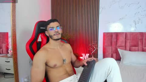 Snapshot of axel_stein2 chatting on 12.15.24 Axel online show from 12.15.24