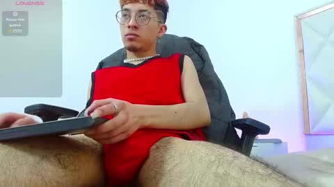 AXEL  online show from 10.15.25