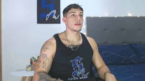 INDEPENDENT MODEL  online show from 01.13.25