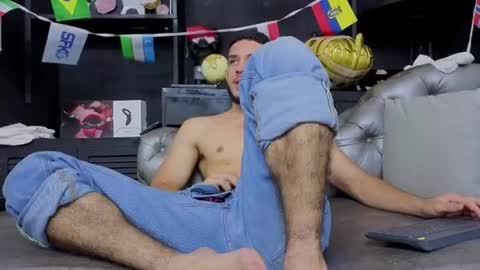Axel  online show from 07.11.26