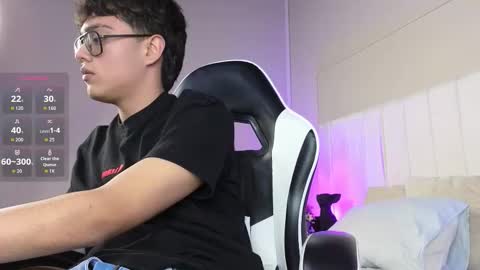 Axel  online show from 01.10.26