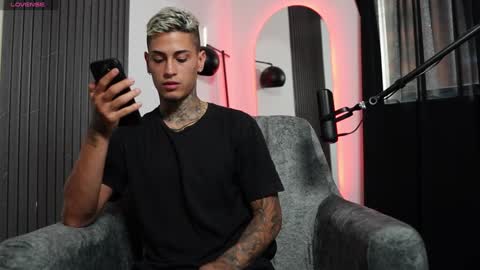 Snapshot of axel_villa chatting on 01.16.25 Agustin online show from 01.16.25